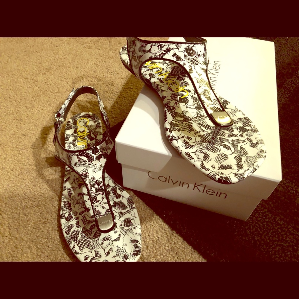 Black and white sandals!!